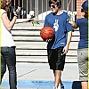 Filename=zac-efron-paparazzi-flowers-01.jpg
Filesize=321KB
Dimensions=914x1222
Date added=Nov 16, 2007 zac-efron-paparazzi-flowers-01.jpg