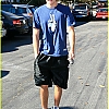 Filename=zac-efron-paparazzi-flowers-05.jpg
Filesize=425KB
Dimensions=855x1222
Date added=Nov 16, 2007 zac-efron-paparazzi-flowers-05.jpg