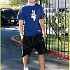 Filename=zac-efron-paparazzi-flowers-20.jpg
Filesize=446KB
Dimensions=850x1222
Date added=Nov 16, 2007 zac-efron-paparazzi-flowers-20.jpg