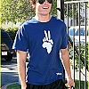 Filename=zac-efron-paparazzi-flowers-21.jpg
Filesize=433KB
Dimensions=878x1222
Date added=Nov 16, 2007 zac-efron-paparazzi-flowers-21.jpg